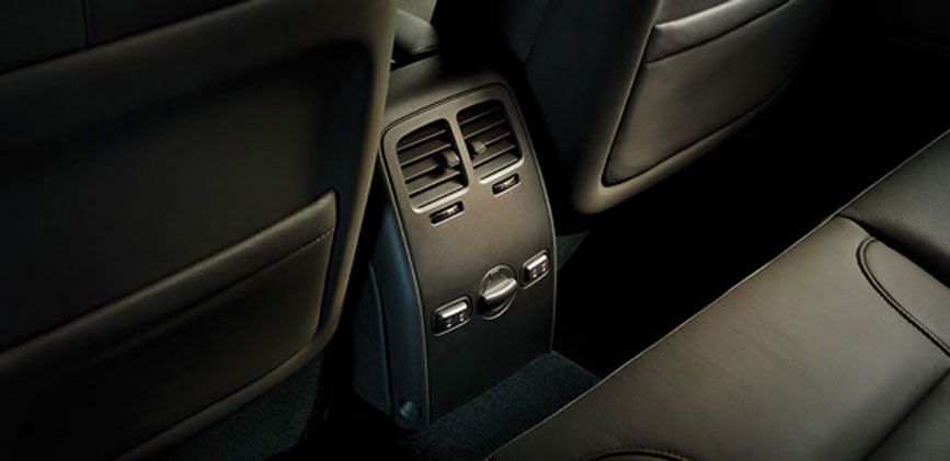 Lincoln Town Car Service - Black 